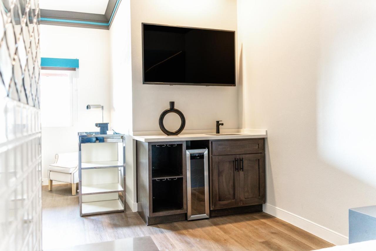 Aspire Inn Studios & Spas Bellflower Extérieur photo