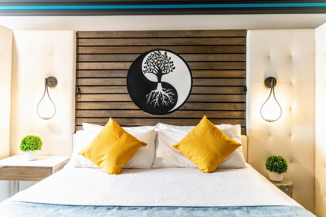 Aspire Inn Studios & Spas Bellflower Extérieur photo