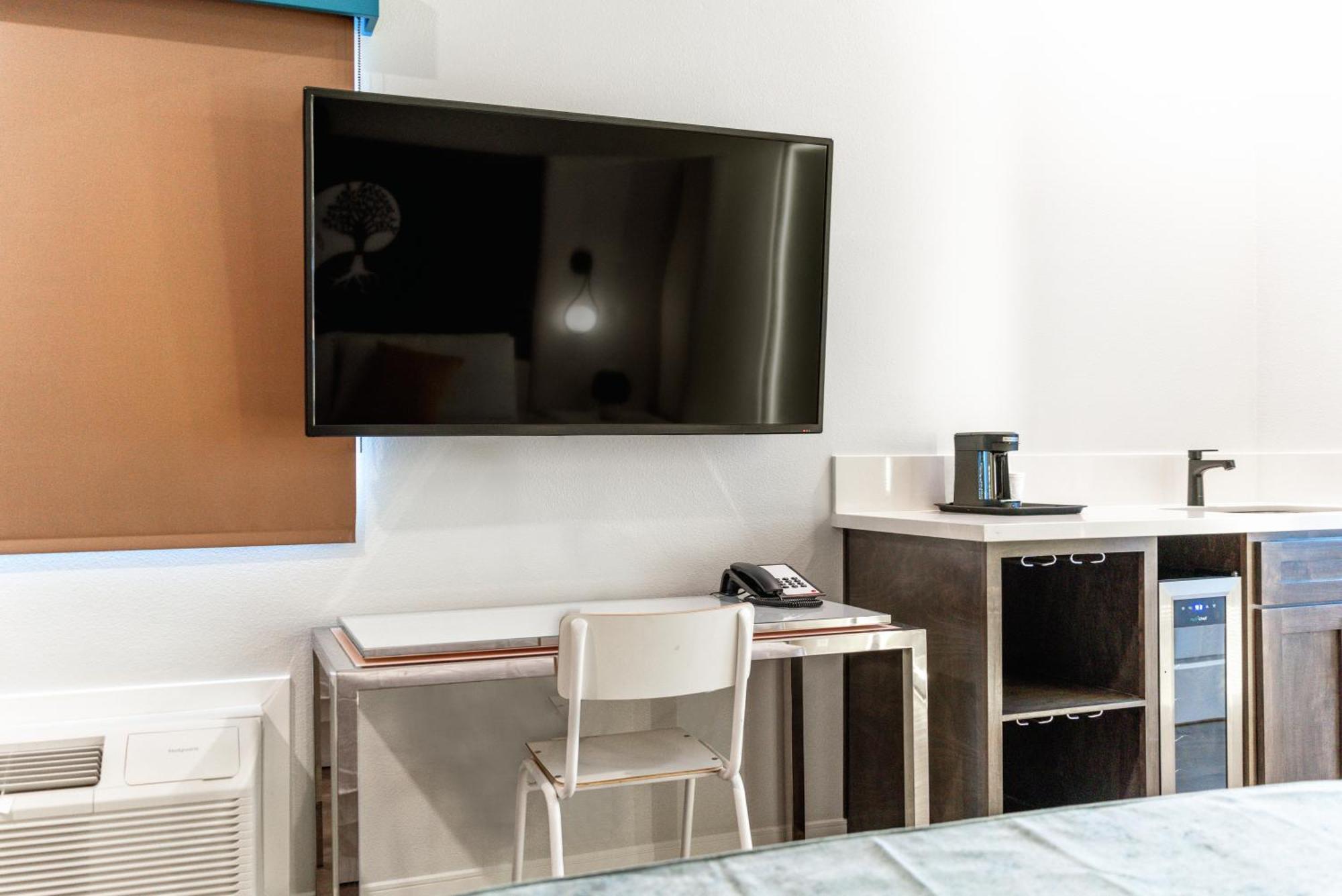 Aspire Inn Studios & Spas Bellflower Extérieur photo