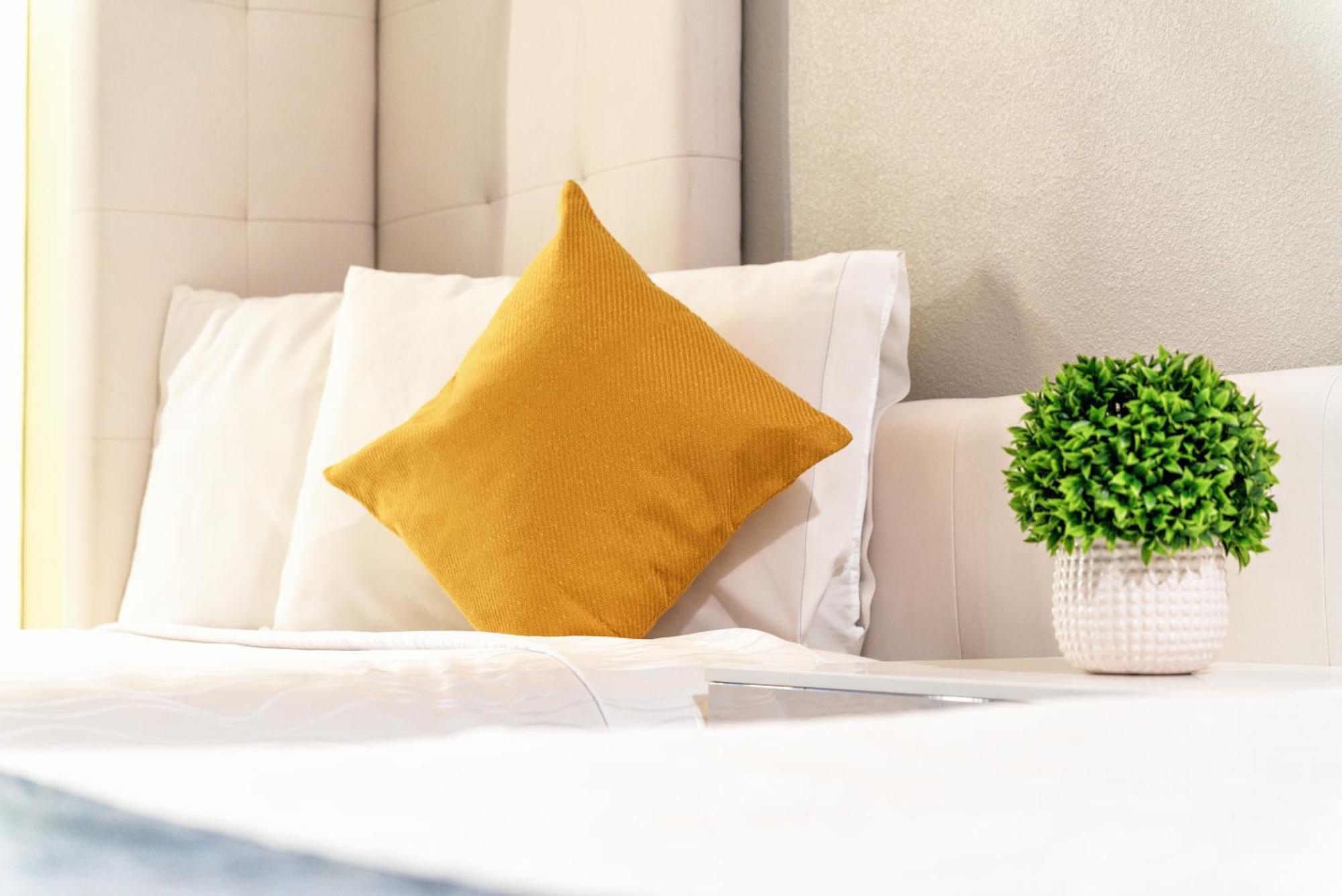 Aspire Inn Studios & Spas Bellflower Extérieur photo